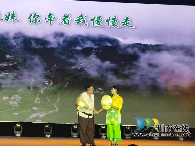 男女二重唱《涼風(fēng)悠悠》（曾佐然攝）.jpg