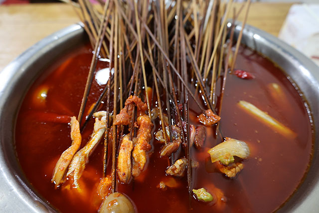 煙火里的瀘州：“深夜食堂”的文化解構(gòu)與人文溫度