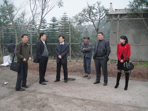 龔百川檢查玉龍湖放生節(jié)籌備工作(圖1) 龔百川檢查玉龍湖放生節(jié)籌備工作(圖1)