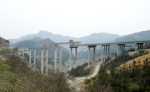 川黔高速在“速度、難度、生態(tài)”中挺進(jìn)(圖2)