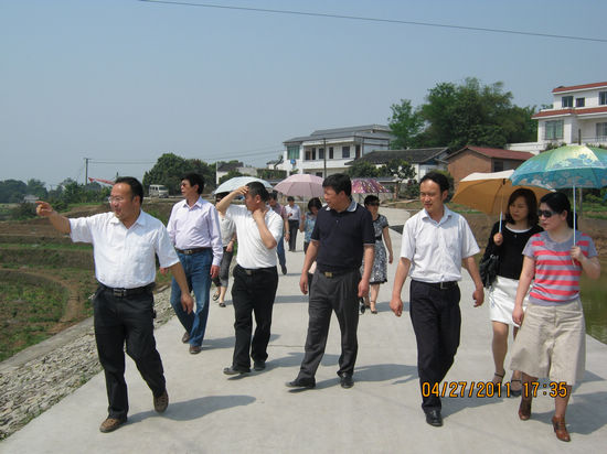 省財(cái)政廳蒞臨合江縣檢查指導(dǎo)新農(nóng)村建設(shè)