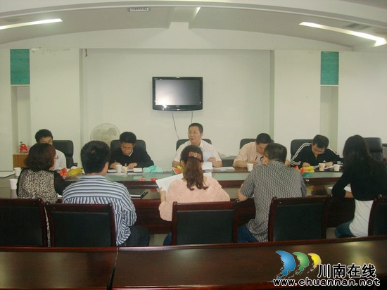 瀘州市環(huán)保局檢查江陽區(qū)建設(shè)項目管理情況(圖1)