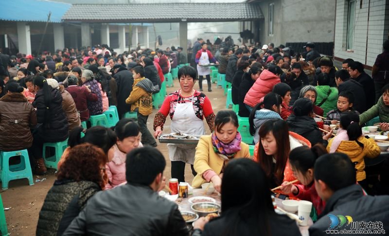 年味濃瀘州：專合社農(nóng)民歡聚“團年宴”(圖)(圖5)