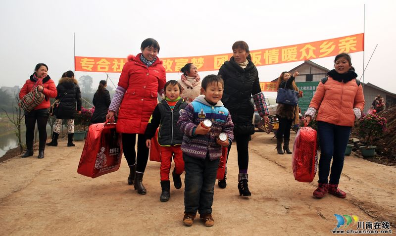 年味濃瀘州：專合社農(nóng)民歡聚“團年宴”(圖)(圖11)
