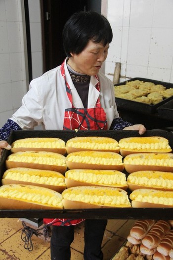 自貢都市周刊一塊面包，一代人的記憶（圖）(圖4)