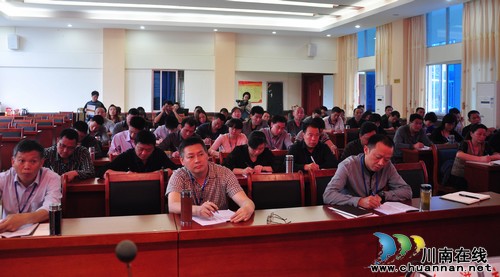 瀘縣農(nóng)業(yè)局舉辦黨的群眾路線(xiàn)教育實(shí)踐活動(dòng)專(zhuān)題講座(圖2)