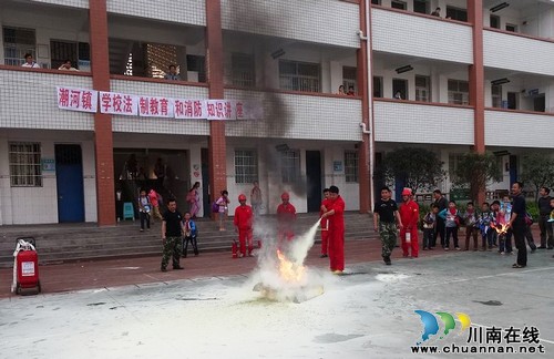潮河鎮(zhèn)：組織開展法制安全教育進(jìn)校園活動(dòng)(圖2)