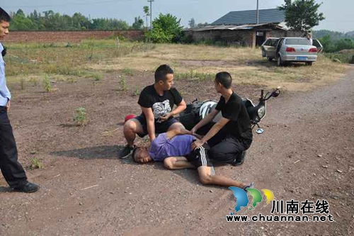 瀘縣所隊(duì)聯(lián)合抓獲3名盜車犯罪嫌疑人(圖1) 瀘縣所隊(duì)聯(lián)合抓獲3名盜車犯罪嫌疑人(圖1)