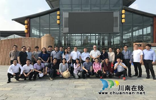 第五屆川臺農(nóng)業(yè)合作論壇宜賓考察團(tuán)參訪翠屏區(qū)(圖1)