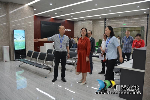 江陽區(qū)政協(xié)調(diào)研區(qū)法院“七五”普法工作(圖1)