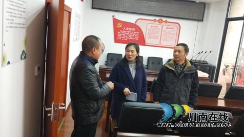 瀘縣縣委宣傳部到玉蟾街道督導市級文明社區(qū)創(chuàng)建工作(圖2)