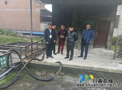 瀘縣城管執(zhí)法局開展違法建設(shè)治理集中宣傳日活動(圖1)