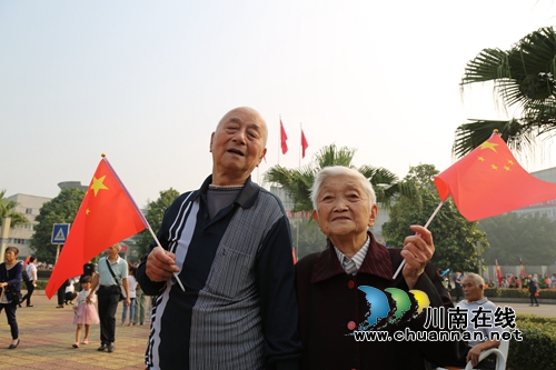 瀘縣：千人合唱《我和我的祖國(guó)》禮贊偉大祖國(guó)(圖8)