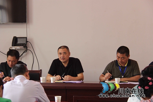瀘縣法院院長謝杰到云龍鎮(zhèn)摸排調(diào)研軟弱渙散基層黨組織工作(圖3)