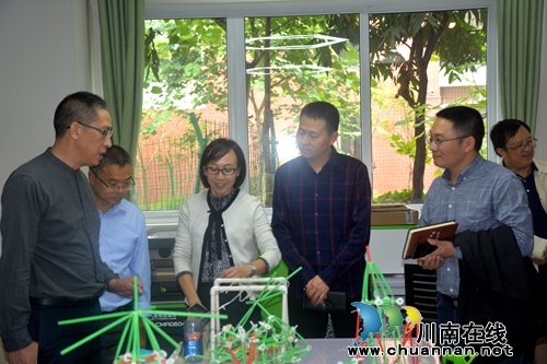龍馬潭區(qū)玉帶河學(xué)校接受市級(jí)科技示范校評(píng)估驗(yàn)收(圖1) 龍馬潭區(qū)玉帶河學(xué)校接受市級(jí)科技示范校評(píng)估驗(yàn)收(圖1)