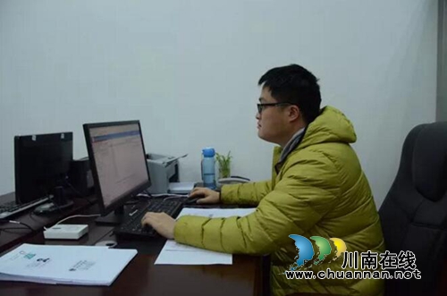 太方便了！江陽法院在窗口建立電子檔案查閱室(圖1)