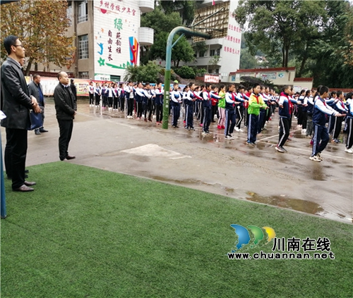 四川省應(yīng)急管理廳安全社區(qū)評估驗(yàn)收組深入敘永縣向林鎮(zhèn)小學(xué)驗(yàn)收安全社區(qū)建設(shè)工作(圖2)