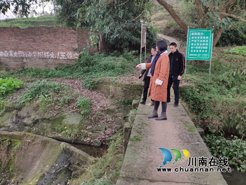宜賓南溪區(qū)長興鎮(zhèn)黨政領(lǐng)導開展巡河庫工作