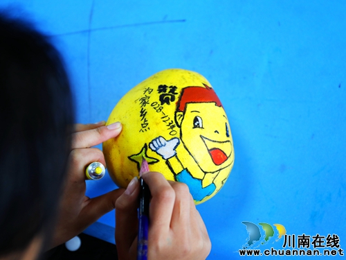 龍馬潭：家鄉(xiāng)特產(chǎn)上彩繪，點(diǎn)贊家鄉(xiāng)更美好(圖2)