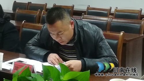 納溪區(qū)行政審批局領(lǐng)導(dǎo)班子召開“不忘初心、牢記使命”專題民主生活會(huì)