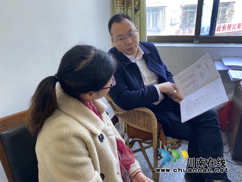 張學彬率隊到瀘縣海潮鎮(zhèn)督導脫貧攻堅工作(圖1)