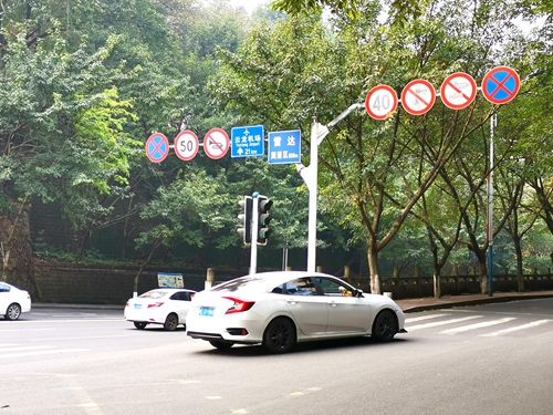 鳴號(hào)調(diào)查 為啥總是按喇叭？(圖1)