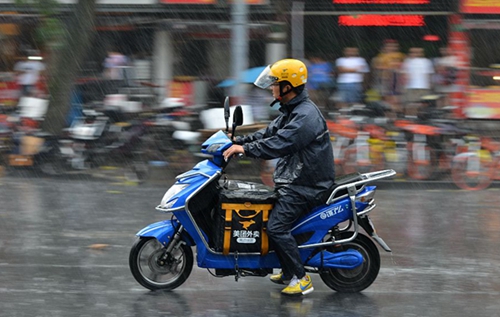 職場(chǎng)精英 生活無暇他顧；懶人經(jīng)濟(jì) 催生全新動(dòng)能(圖1)