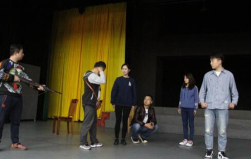 宜賓本土原創(chuàng)話(huà)劇《趙一曼在宜賓》即將首演(圖1)