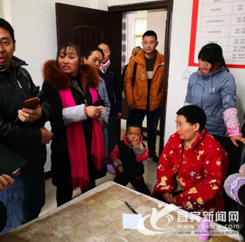 宜賓救助站為女子實(shí)地尋親人 20年踏上回家路(圖3)