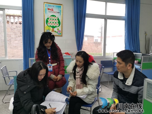 龍馬潭區(qū)“教學雙診斷”走進雙加中心校