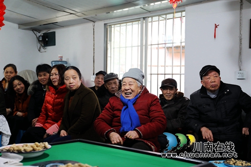 龍馬潭：小區(qū)年終總結(jié)會開出和諧自治新花樣(圖8)