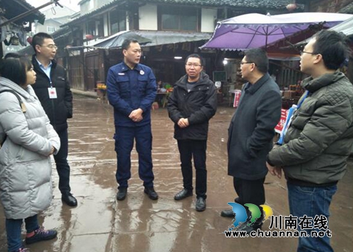 合江縣應(yīng)急管理局在堯壩鎮(zhèn)開展安全檢查