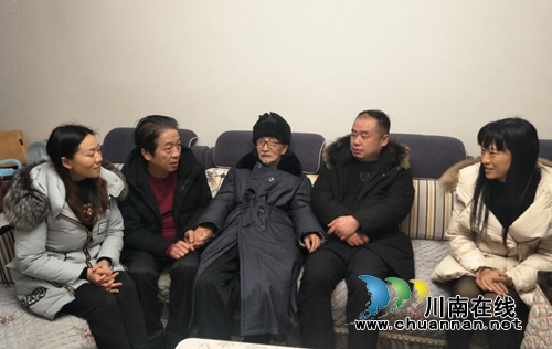 敘永縣東大街小學(xué)：走訪退休教師，送上節(jié)日問候