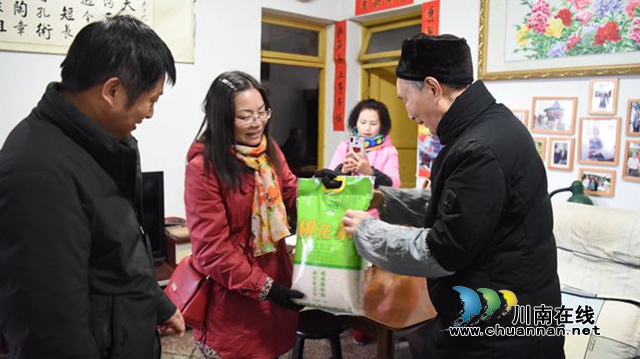 敘永一中走訪慰問退休教職工