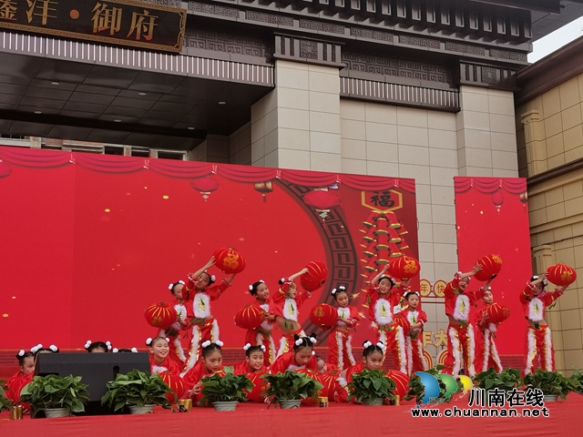 童真、童趣、童夢！瀘縣2020年少兒春節(jié)聯(lián)歡會總決賽舉行(圖2)