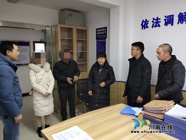 江陽區(qū)司法局慰問華陽街道困難社區(qū)服刑人員