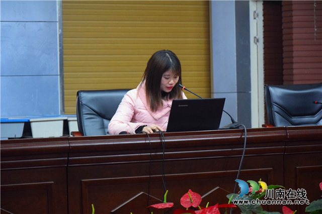 瀘州十八中舉行教學(xué)論壇暨“活力課堂”交流會(huì)(圖7)