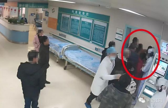 瀘州女子擾亂醫(yī)療秩序被拘 警方態(tài)度：依法打擊！(圖2)