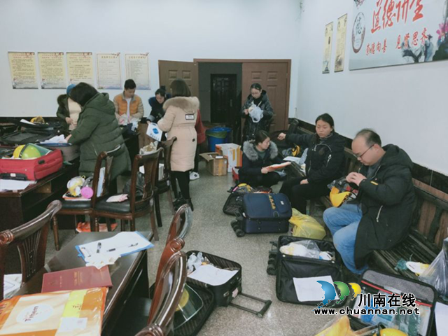 戰(zhàn)疫情，納溪疾控中心鏗鏘玫瑰在一線綻放！(圖2)