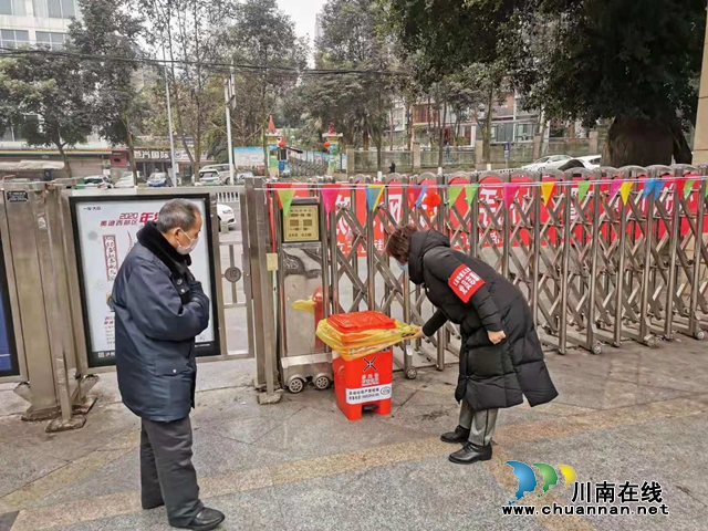 天立社區(qū)黨委書記戴學蓉：用責任與擔當筑起防疫的第一道屏障(圖2)