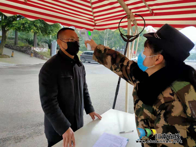 筑牢疫情“防火墻”——建校安保全力守護(hù)校園安全(圖2)
