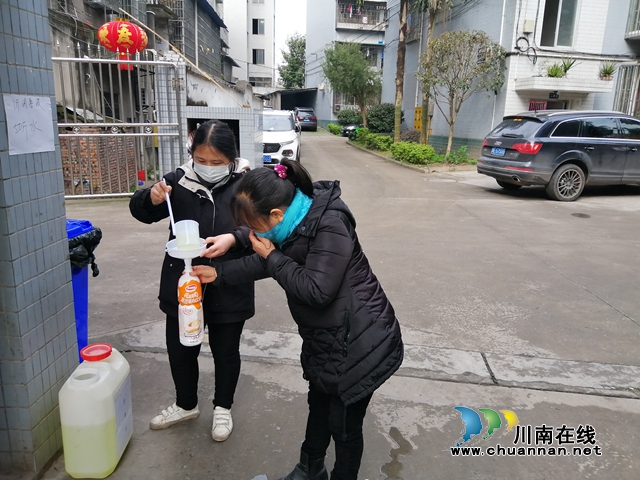 瀘縣云龍鎮(zhèn)：黨建引領(lǐng) 社會助力 鐵肩義膽抗疫情(圖5)