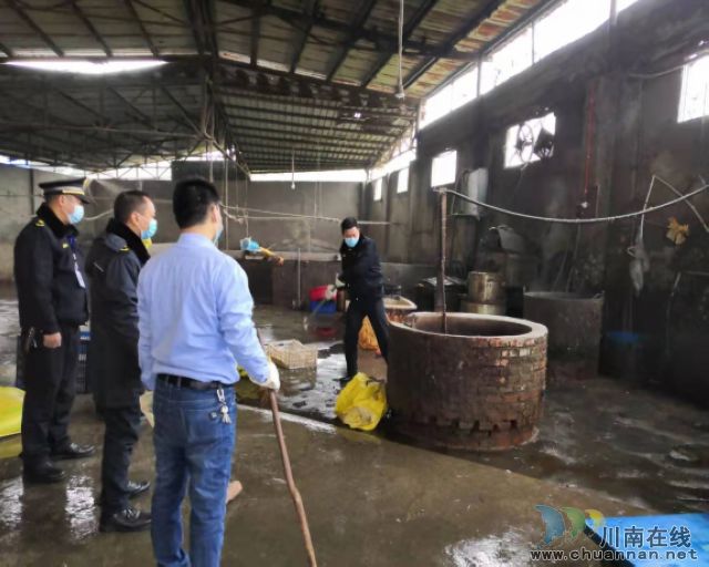 頂風作案：龍馬潭一養(yǎng)殖場違規(guī)宰殺活禽被查處(圖1)