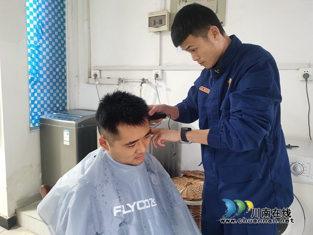 瀘州消防救援支隊(duì)舉全力做好疫情防控工作(圖18)