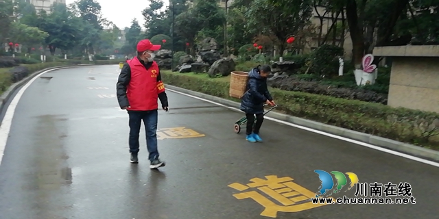 江陽(yáng)區(qū)茜草街道沙坪社區(qū)：我是黨員我先上!(圖2)