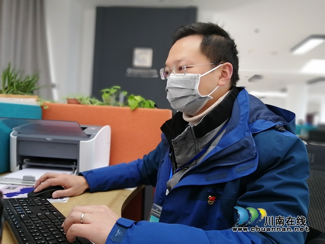 疫情防控宣傳的排頭兵李小紅：我用鏡頭敬英雄！