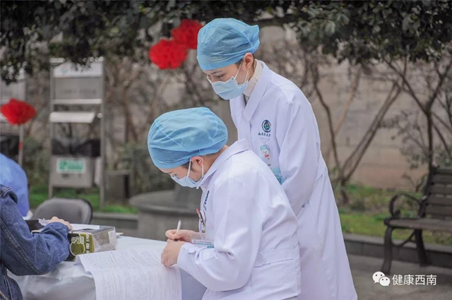 西南醫(yī)大附院：260余名醫(yī)務工作者擼袖獻血7.23萬毫升！(圖4)