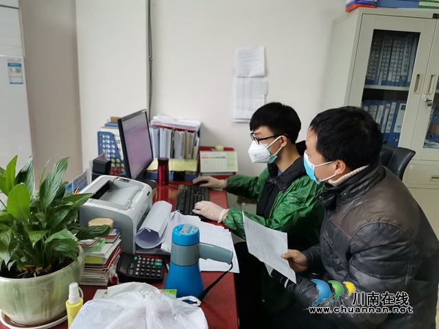 主動請纓，躬身入局 瀘州十二中教師參加疫情防控志愿工作(圖5)