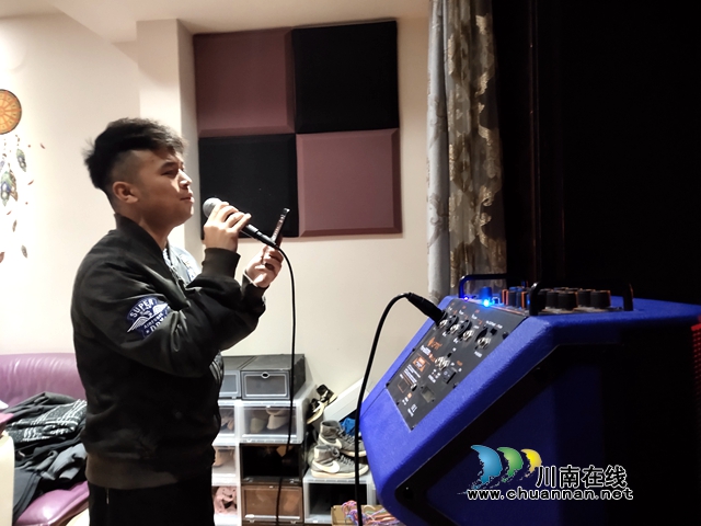 龍馬潭錦華十年城：小區(qū)特別演唱會(huì) 致敬一線“防疫”人員(圖1)