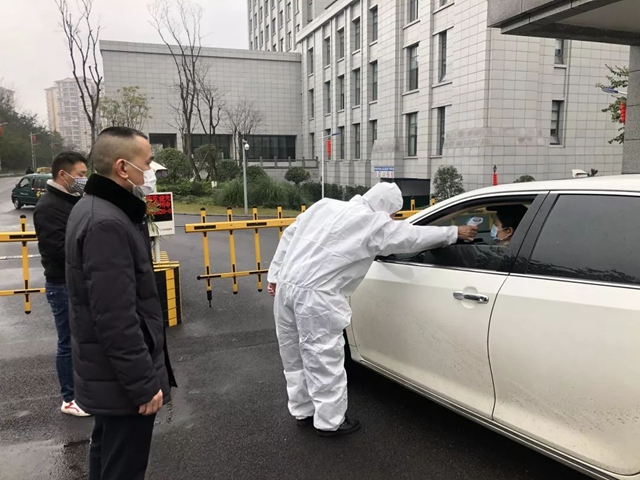 【瀘州中院：戰(zhàn)“疫”有我】（二十三）戰(zhàn)場有你，后方有我！(圖2)